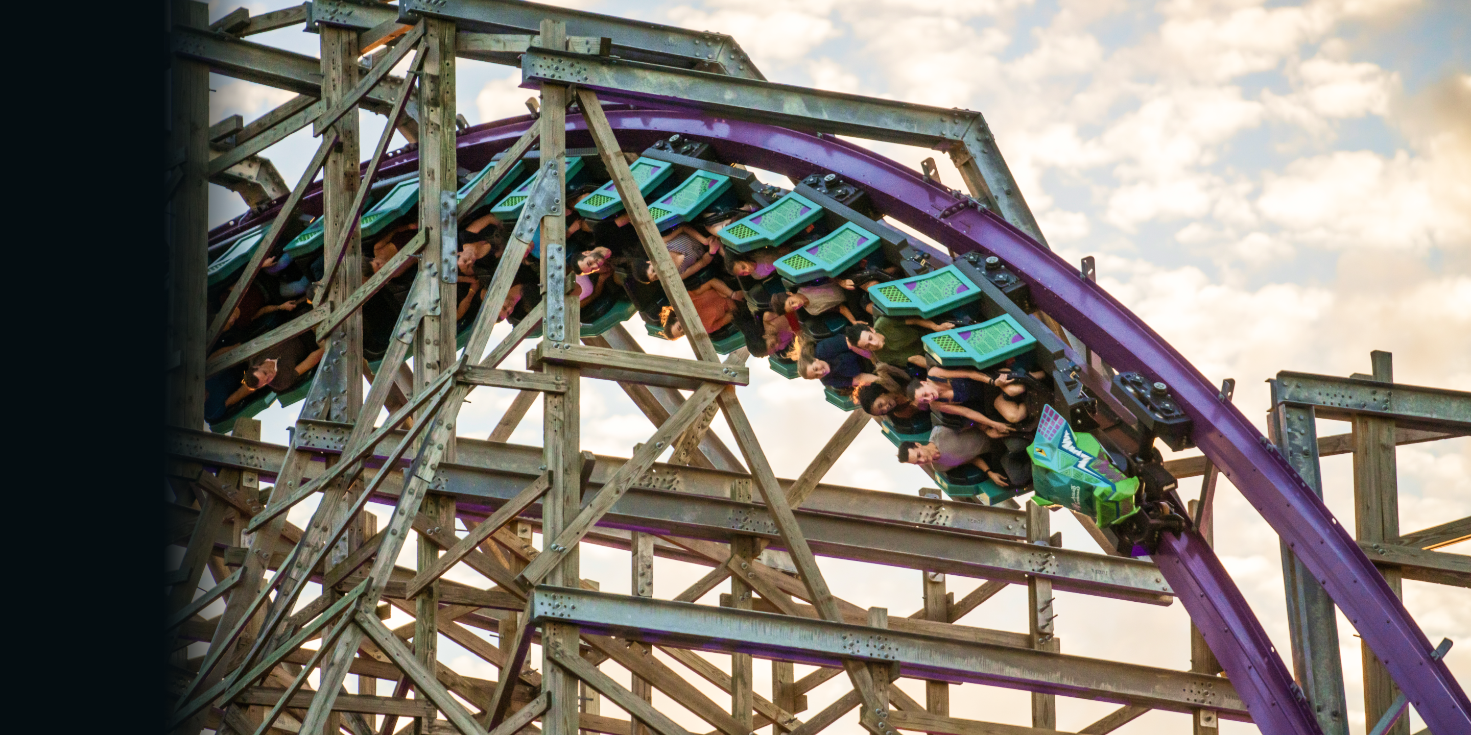 Iron Gwazi roller coaster speeds by upside down