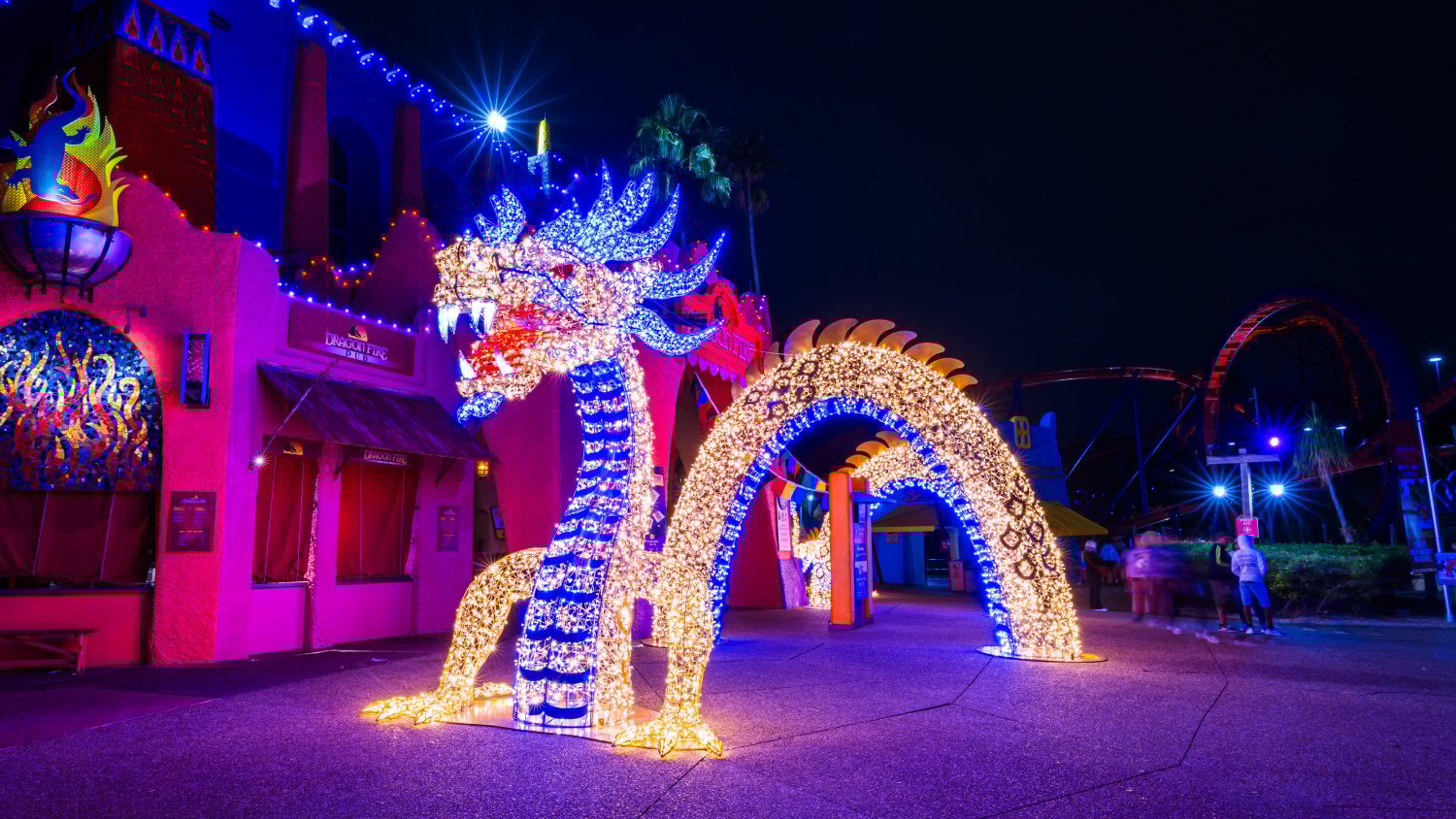 Busch Gardens Tampa Bay Christmas Town Light Up Dragon