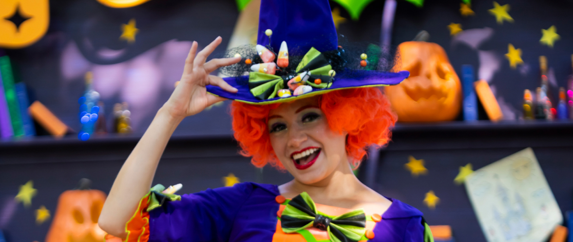 Kandy the Witch at Busch Gardens Tampa Bay Sweetacular