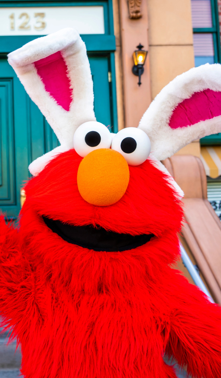 Busch Gardens Tampa Bay Elmo's Eggstravaganza