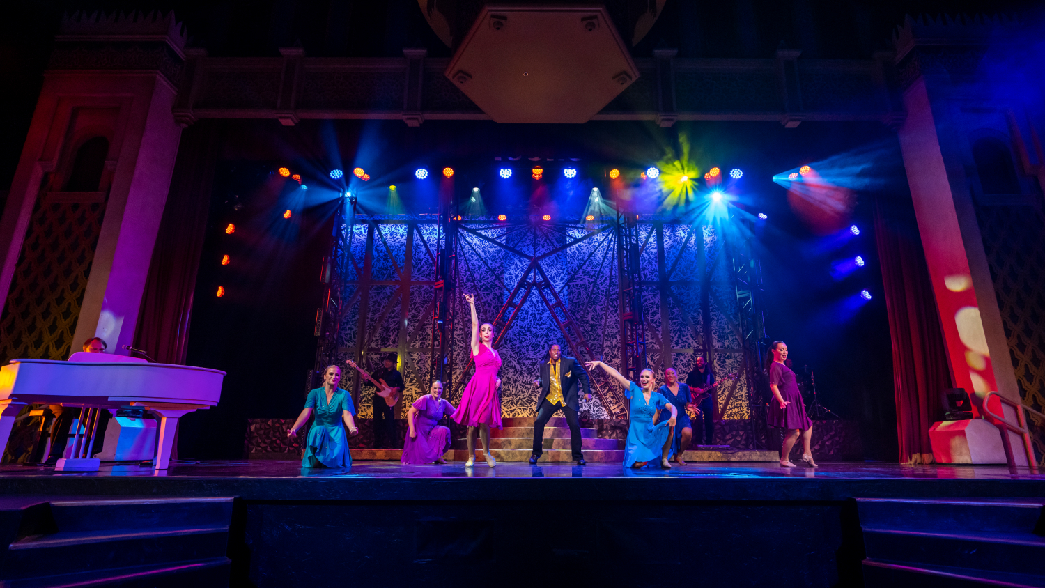 Busch Gardens Tampa Bay Icons Show