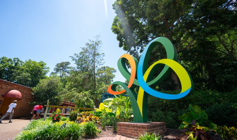Busch Gardens Logo Statue