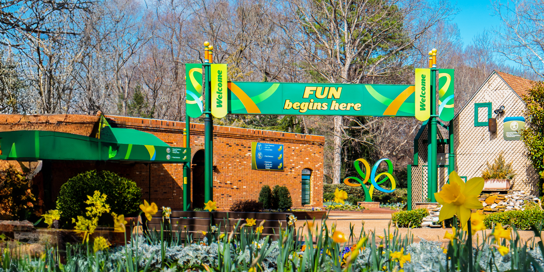 Busch Gardens Williamsburg park entrance.