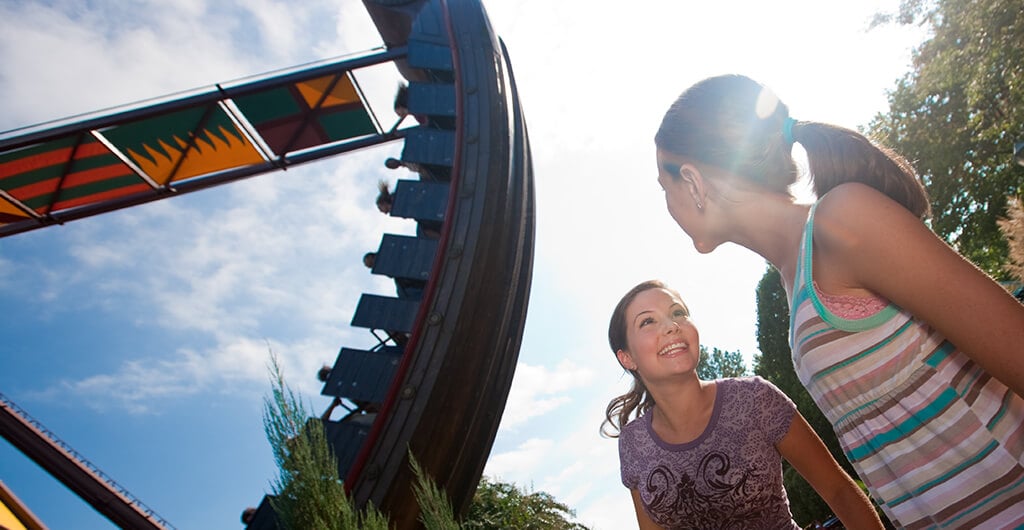 The Battering Ram - swinging pendulum ship ride at Busch Gardens