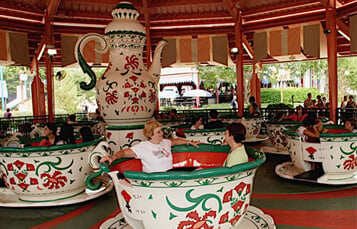 Turkish Delight tea cup ride at Busch Gardens Williamsburg